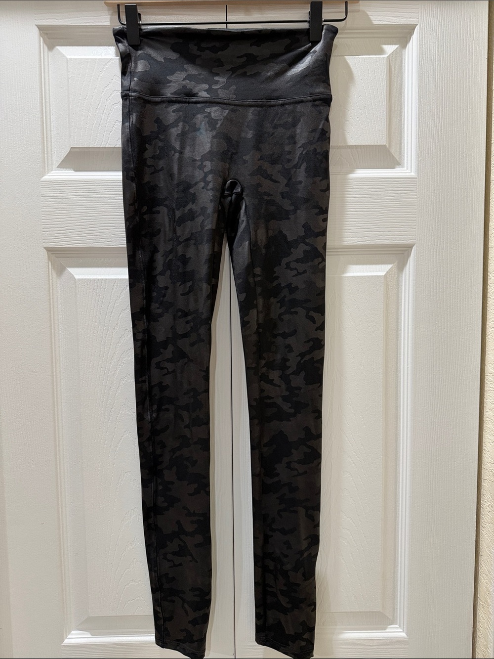 SPANX Camo Leggings Black Gray Camouflage Workout Athleisure Size Small